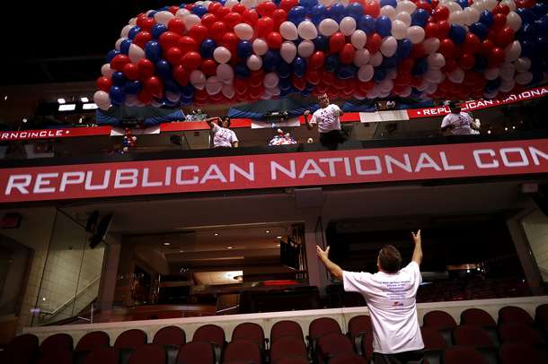 Volunteers help set up 2016 RNC