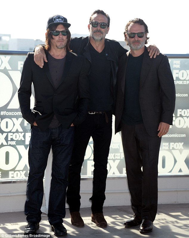 Best buds Jeffrey Dean Morgan was on his best behavior as he posed with Rick's crew ahead of The Walking Dead panel at Comic Con on Friday