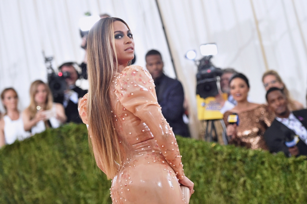 Beyonce attends the'Manus x Machina Fashion In An Age Of Technology Costume Institute Gala at Metropolitan Museum of Art