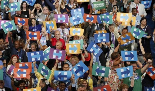 Sanders urges fans to rally behind Clinton as DNC heats up