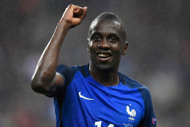 Manchester United hold talks with Blaise Matuidi after France’s victory over Iceland