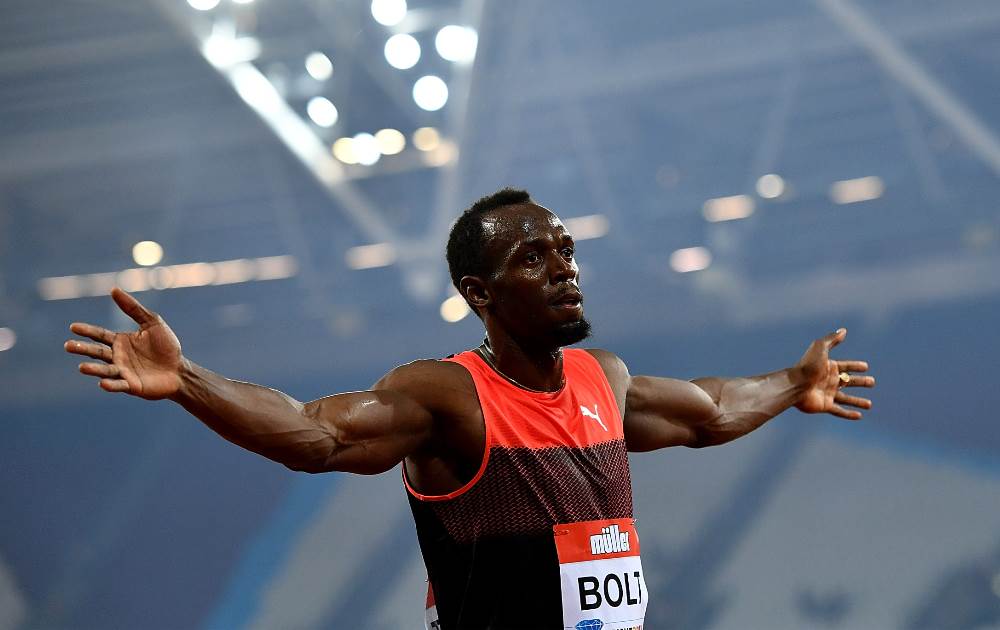 Usain Bolt proves fitness for Rio 2016 by cruising to 200m win in London