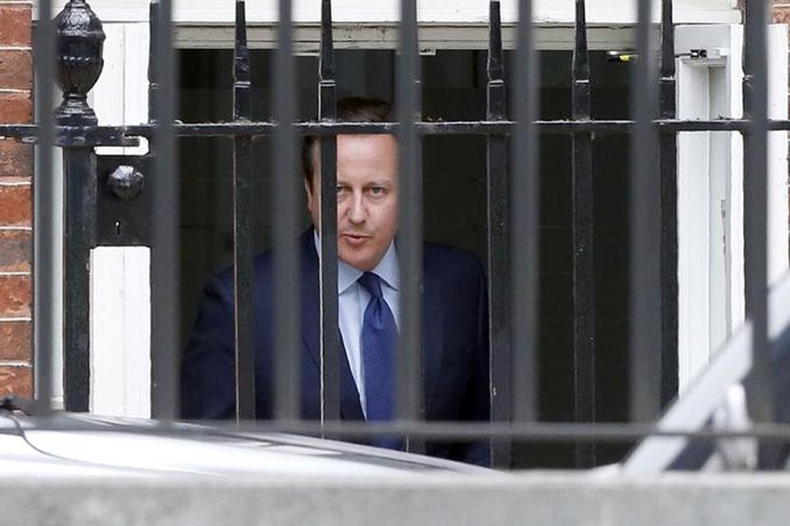 Cameron Chairs Emotional Cabinet Meeting Last Time as UK PM