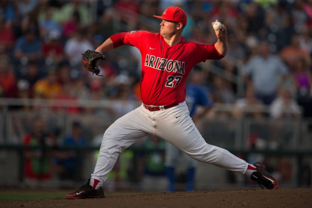 Coastal Carolina beats TCU 7-5, to face Arizona in finals