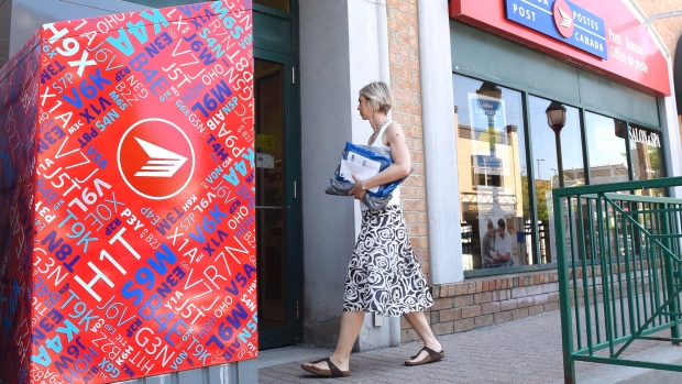 Canada Post Extends Lockout Notice