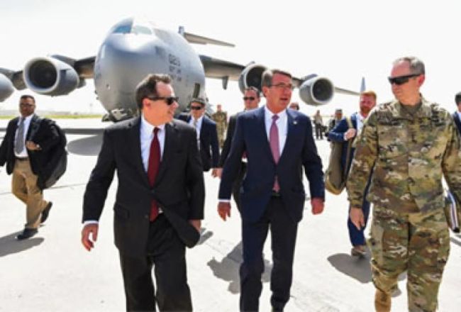 US Defense Secretary Discusses Strategy in Fight Against IS in Iraq