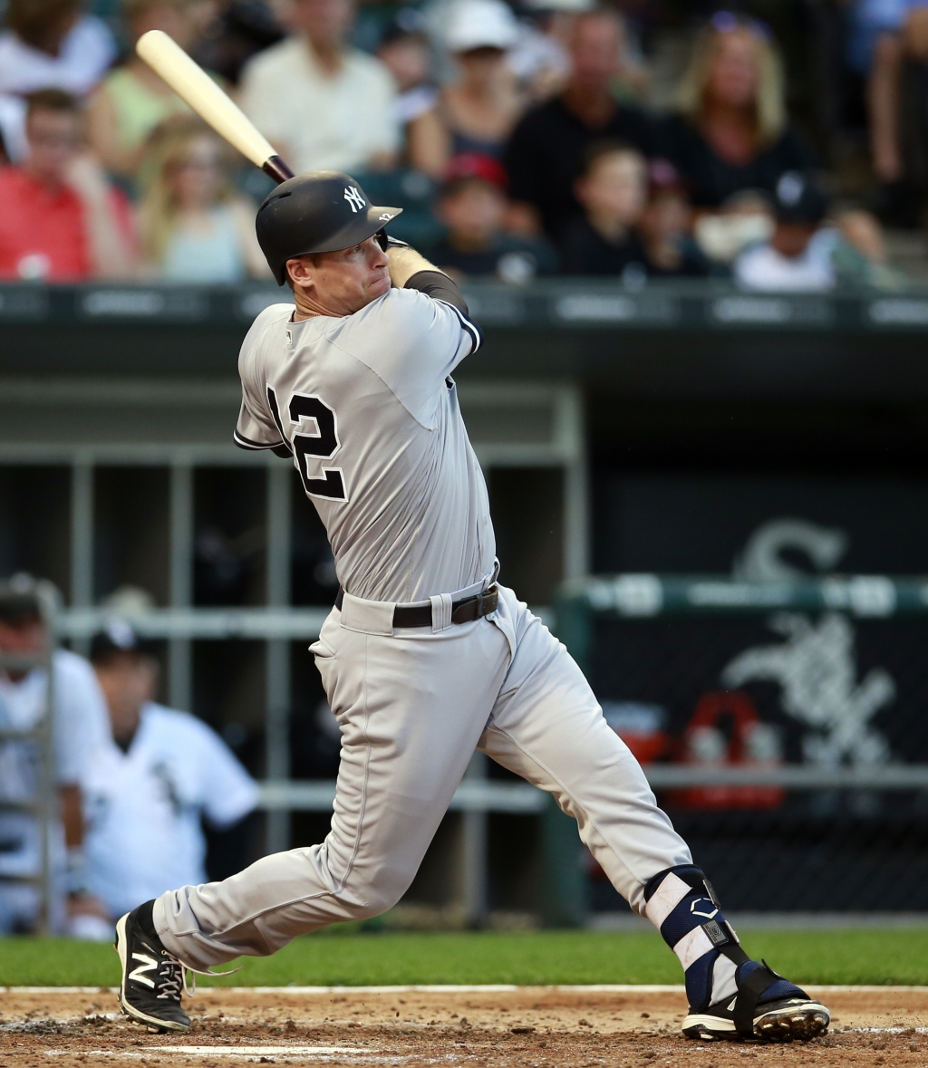 Chase Headley hits a two-run homer in the third inning of the Yankees’ 9-0 win over the White Sox