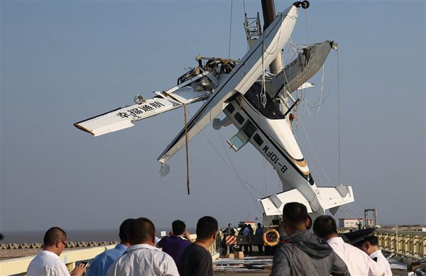 China: Five killed as sea plane crashes into Shanghai bridge