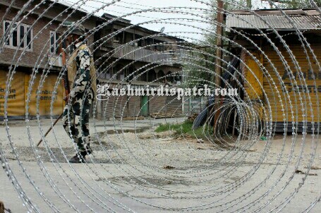 Curfew,restrictions continue in Kashmir