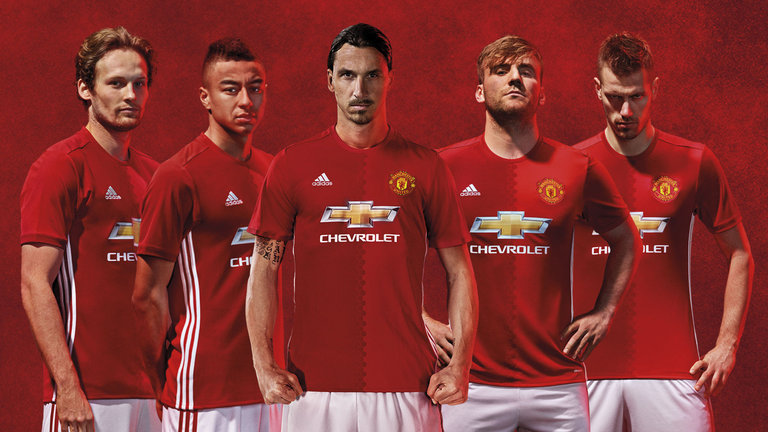 Daley Blind Jesse Lingard Zlatan Ibrahimovic Luke Shaw and Morgan Schneiderlin in the new Man Utd home kit