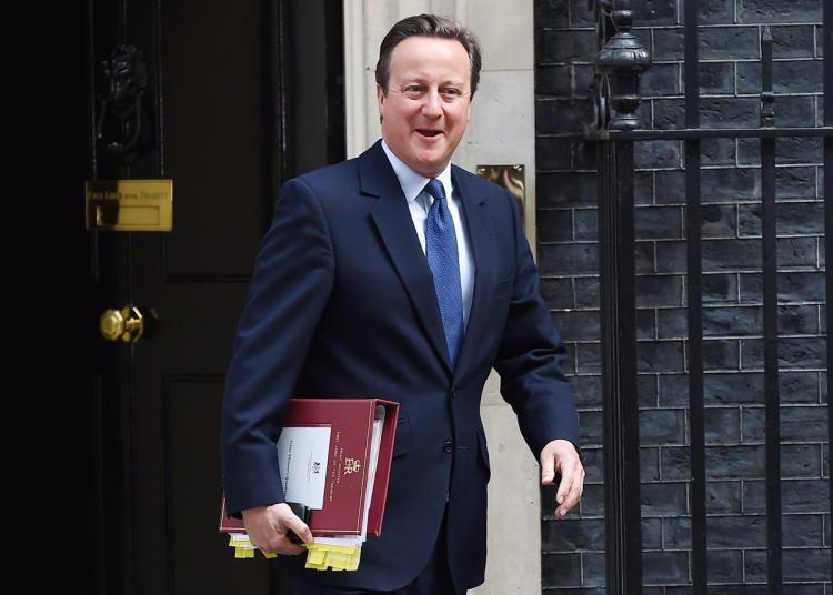 David Cameron will formally resign during a meeting with Queen Elizabeth II at Buckingham Palace