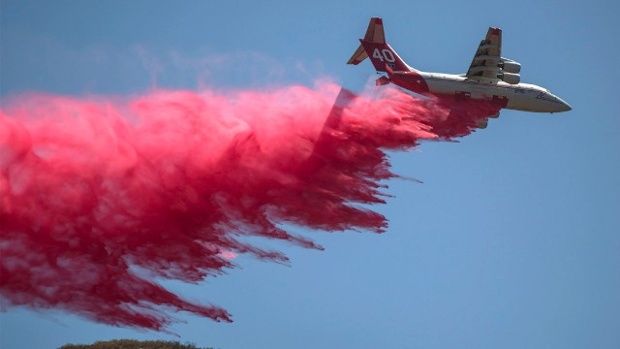 California wildfire plane