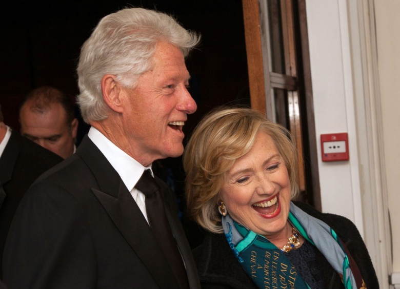 Image Bill and Hillary Clinton in 2013