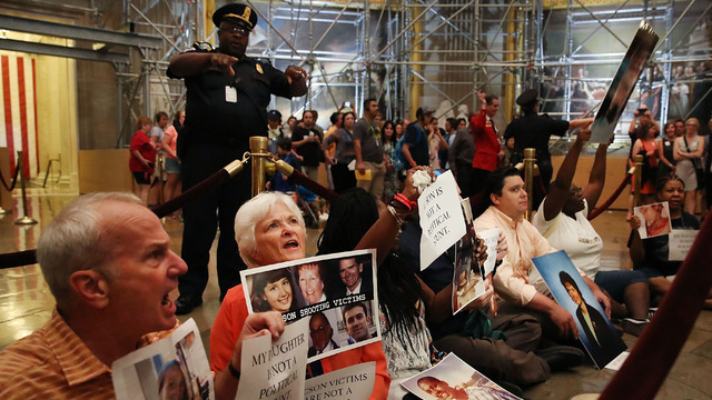 House GOP launches inquiry into Democrats sit-in