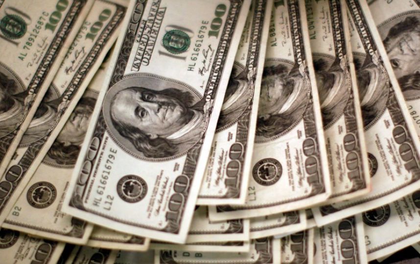 Dollar stronger as most Asian futures tip gains