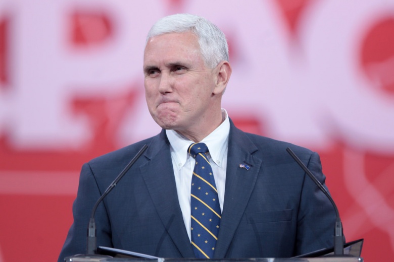 Image Mike Pence at CPAC 2015