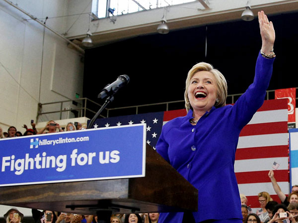 Hillary Clinton formally nominated as US presidential candidate