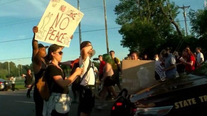 Black Lives Matter activist DeRay McKesson taken into custody by Baton Rouge police