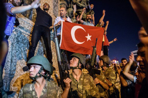 Turkish military forces on July 16 opened fire on crowds gathered in Istanbul following a coup attempt causing casualties an AFP