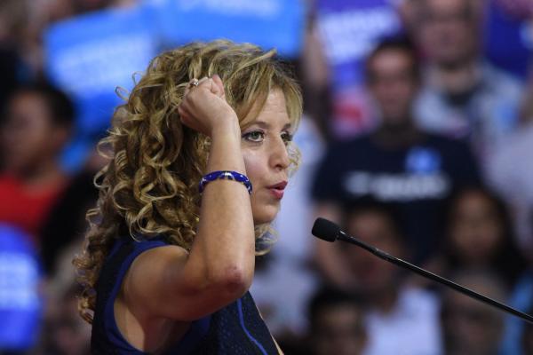 Wasserman Schultz gets booed at Florida convention breakfast