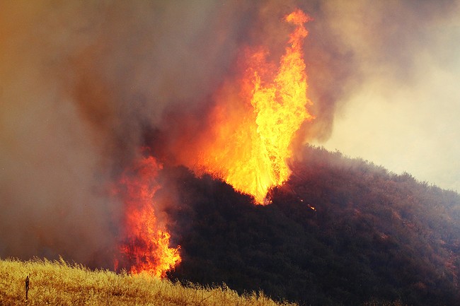 New life, new destruction for Southern California wildfire