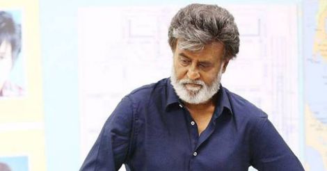 Rajinikanth watches Kabali with fans and daughter Aishwaryaa in US, gets standing ovation