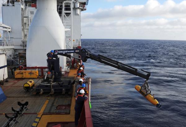 Hopes of finding MH370 'fading', search to be suspended