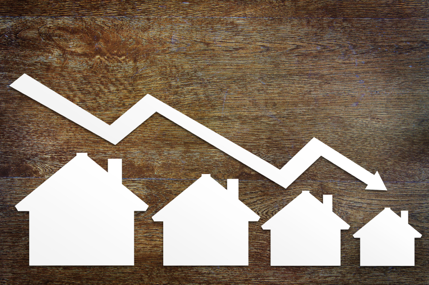 Foreclosures dipped in May