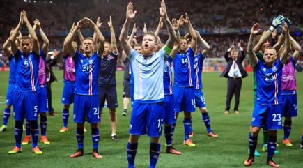 Iceland's Aron Gunnarsson looking to Wales for inspiration ahead of France clash