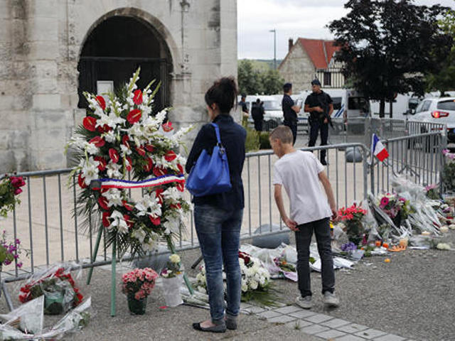 France's Hollande meets religious leaders amid row over attacks security