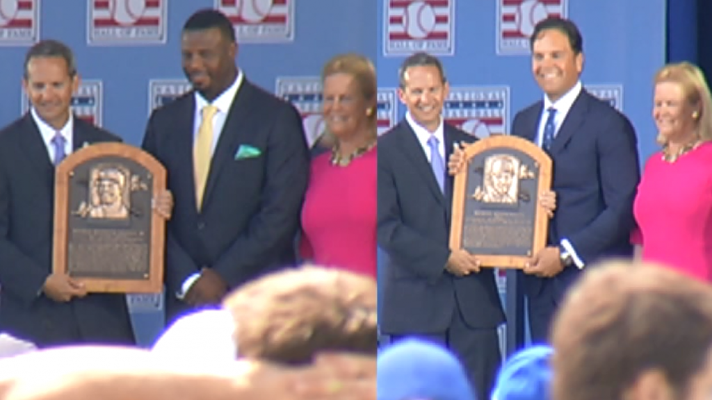 Griffey Jr. ends Hall speech in perfect fashion