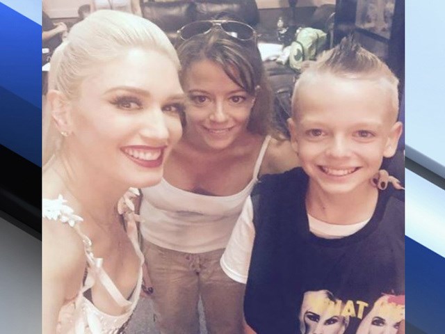 Video: Gwen Stefani invited bullied fan on stage at Florida concert