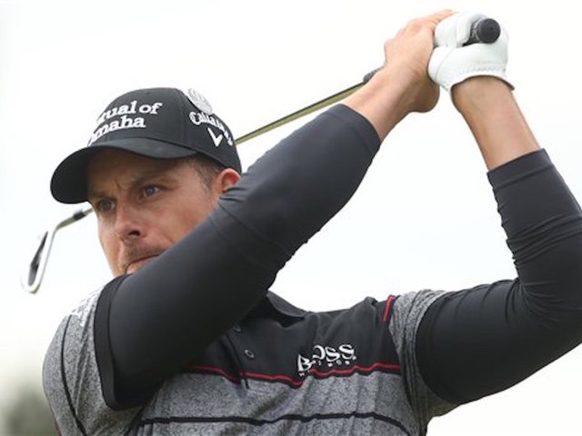 Phil Mickelson one back of Henrik Stenson to set up Sunday showdown