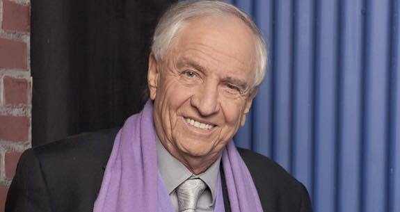 Home Celebrity Writer  Director Garry Marshall Dead At 81 Garry Marshall.          Writer  Director Garry Marshall Dead At 81     
       Celebrity Entertainment              Jul 20 201