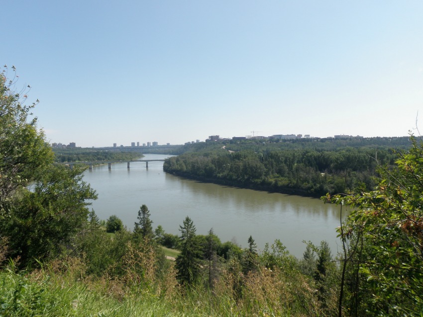 Husky's 1570 Barrel Oil Spill Leaks Into Saskatchewan River