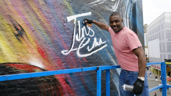 Idris Elba adds his tag to a Star Trek mural