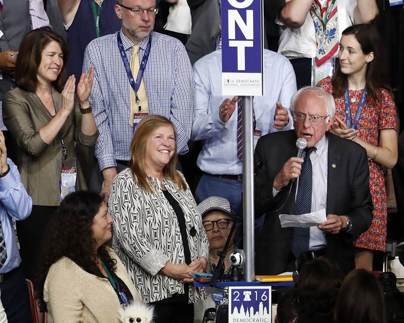 Hillary Clinton wins historic Democratic nomination for president