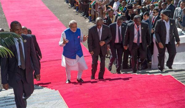 India's Modi pays homage to Gandhi in South Africa