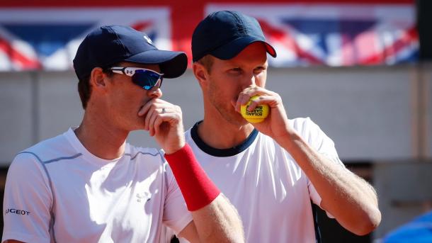 Inglot and Murray deep in coversation during their doubles match