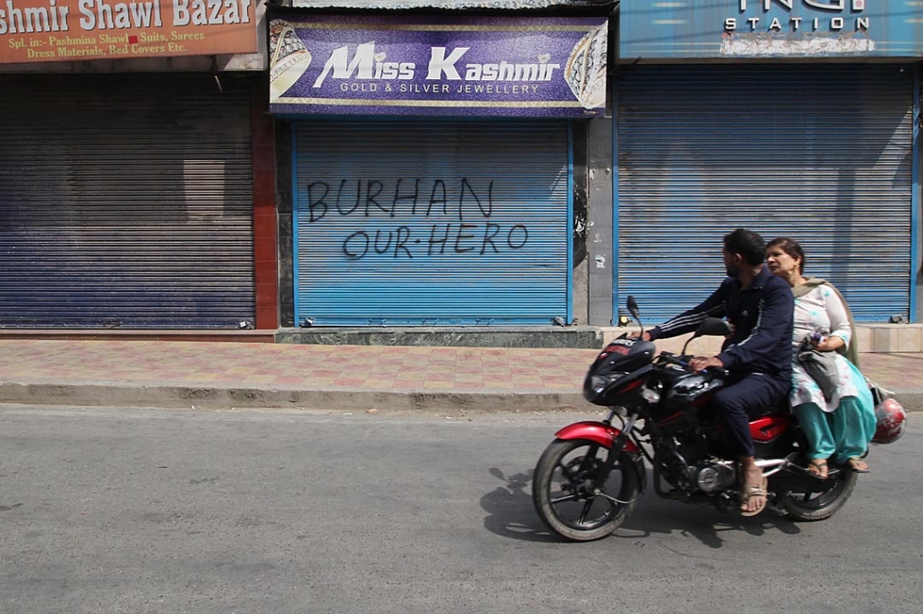 J&K Police had closed down the offices of two printing presses after seizing the newspaper plates