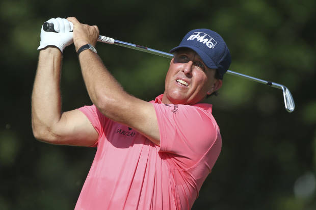 Lefty can't get it right in opening round of PGA