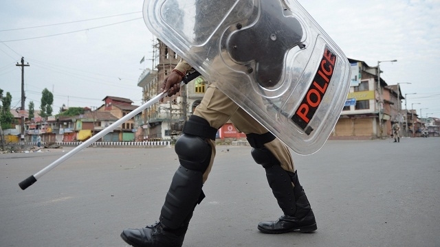 Local newspapers resume publication in Kashmir Valley after five days