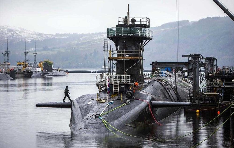 MPs vote to renew £40bn Trident nuclear programme