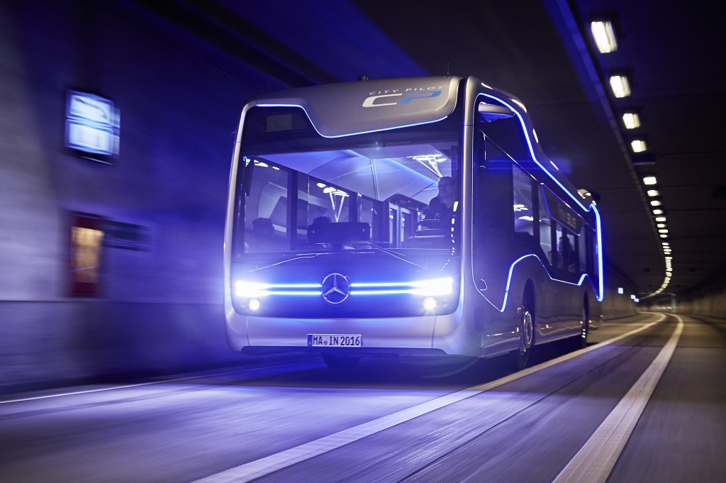 Mercedes-Benz Future Bus Drives 20 Autonomous Kilometers in Amsterdam