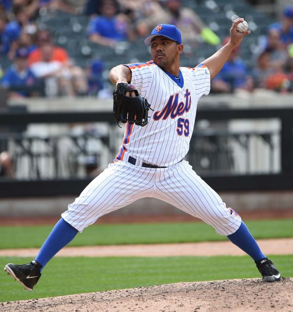 New York Mets relief pitcher Antonio Bastardo delivers