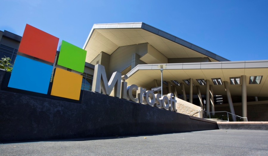 Microsoft quarterly profit beats expectations