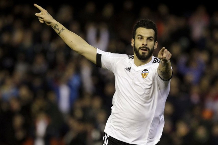 Middlesbrough have signed Spain forward Alvaro Negredo from Valencia on a season-long loan deal