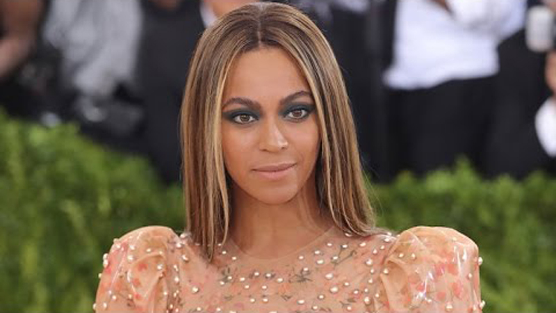 Beyonce pens emotional letter following Alton Sterling and Philando Castile’s deaths