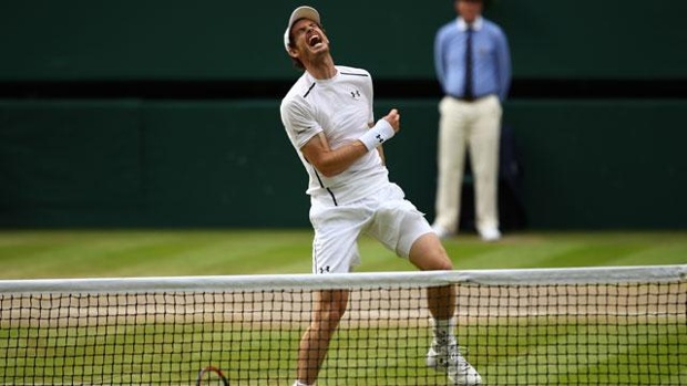 Murray beats Raonic in 3 sets for 2nd Wimbledon championship