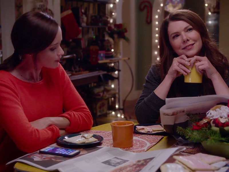 First Look At 'Gilmore Girls' Revival In New Trailer, Premiere Date Announced